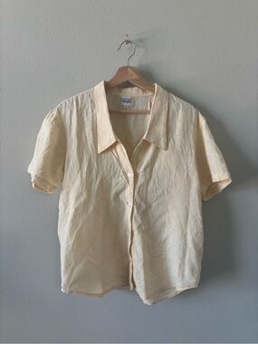 Little Tienda Linen Button Up